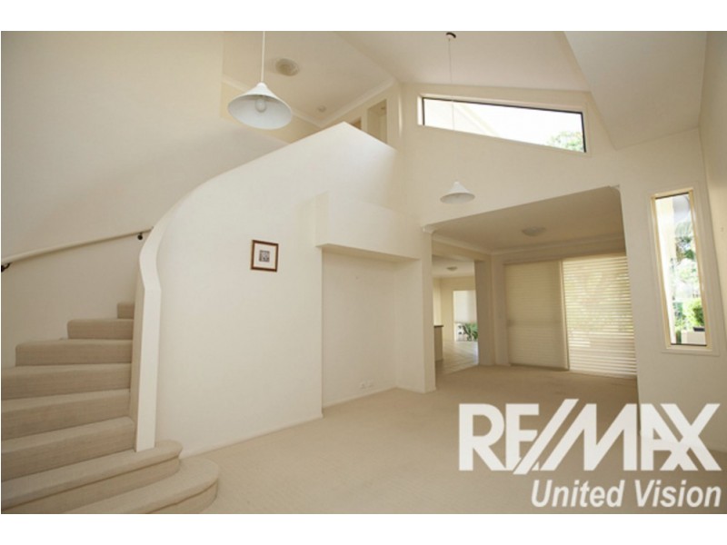 56 Flame Tree Crescent, Carindale QLD 4152