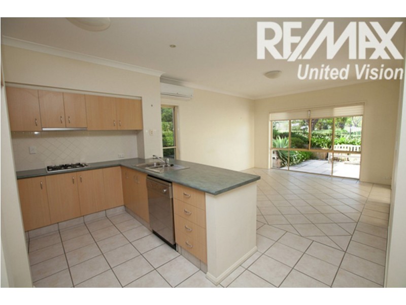 56 Flame Tree Crescent, Carindale QLD 4152