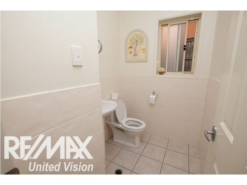 56 Flame Tree Crescent, Carindale QLD 4152