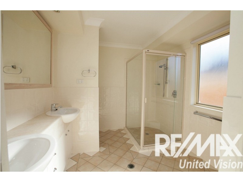 56 Flame Tree Crescent, Carindale QLD 4152