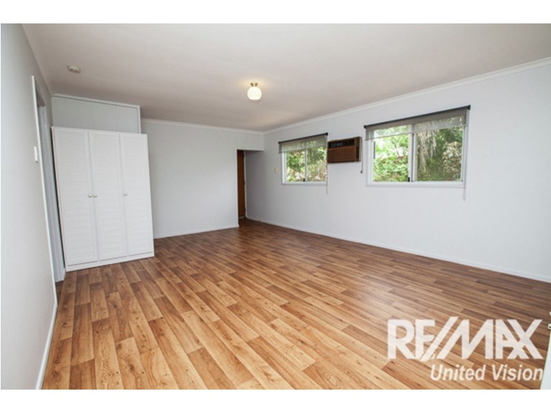 27 Eric Road, Holland Park QLD 4121