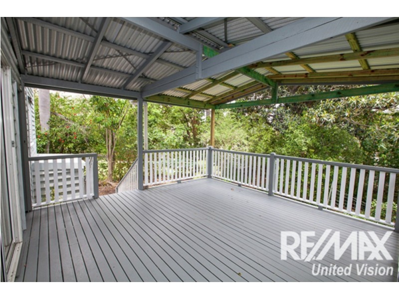 27 Eric Road, Holland Park QLD 4121