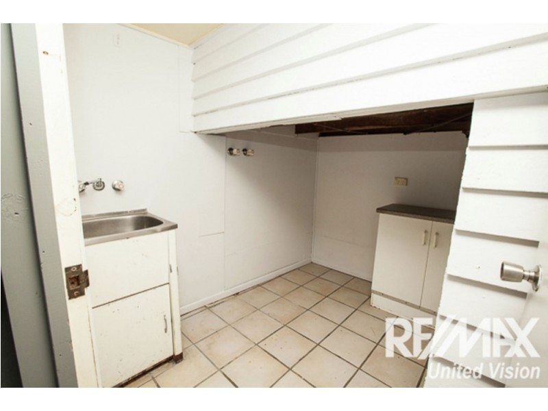 27 Eric Road, Holland Park QLD 4121