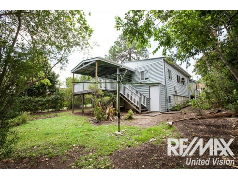 27 Eric Road, Holland Park QLD 4121