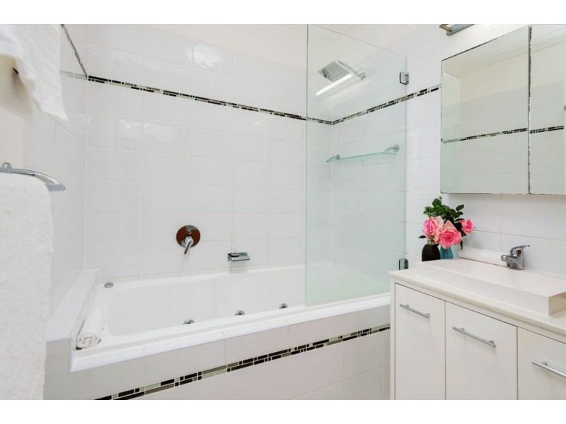 11 Pettigrew St, Mount Gravatt East QLD 4122