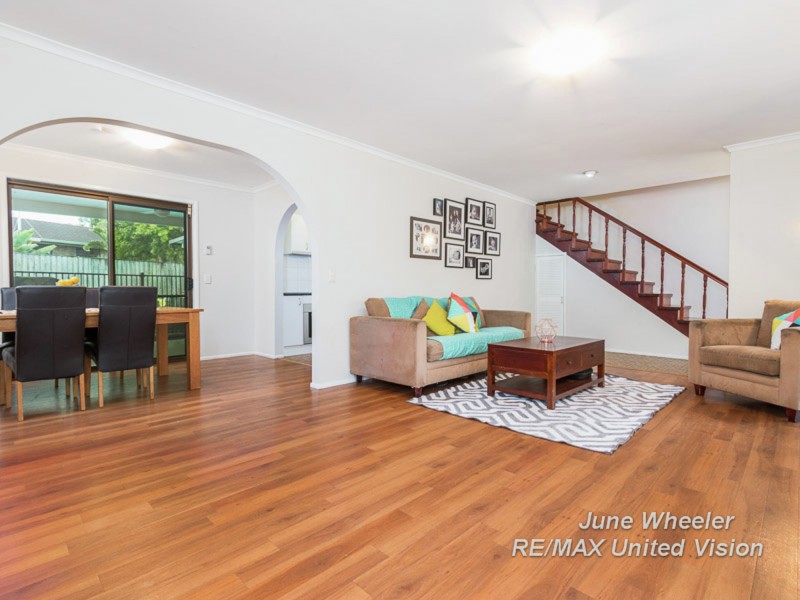 11 Eynsford Street, Carindale QLD 4152