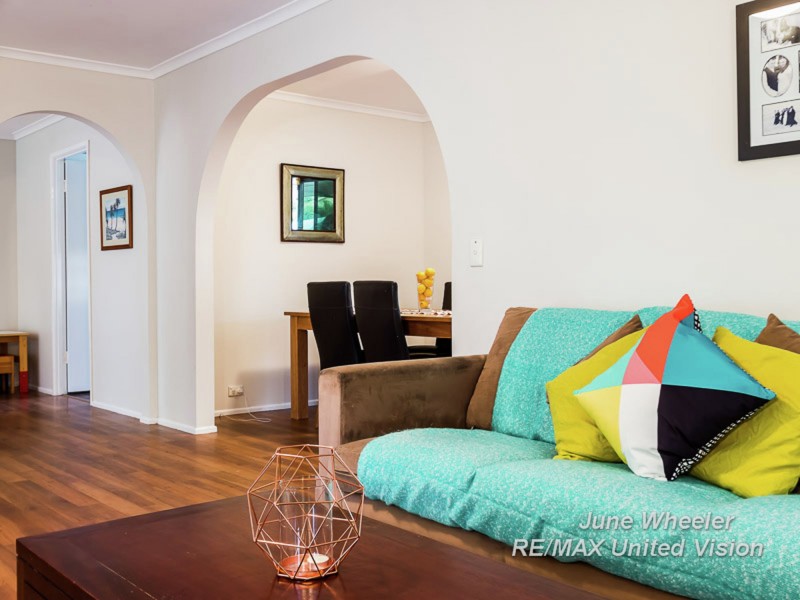 11 Eynsford Street, Carindale QLD 4152