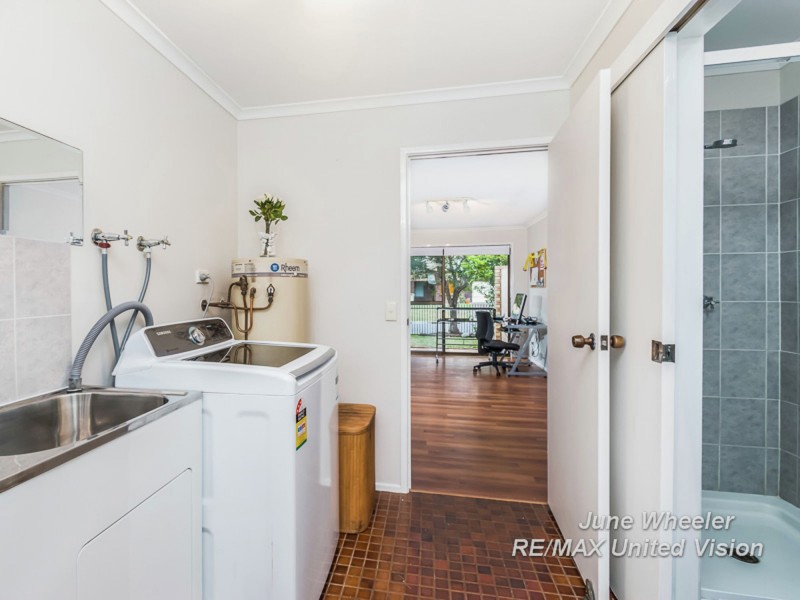 11 Eynsford Street, Carindale QLD 4152