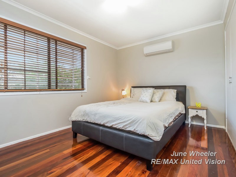 11 Eynsford Street, Carindale QLD 4152