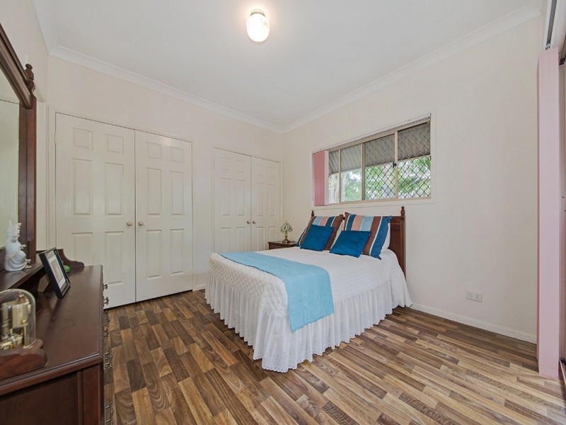 2/15 Dickenson Street, Carina QLD 4152