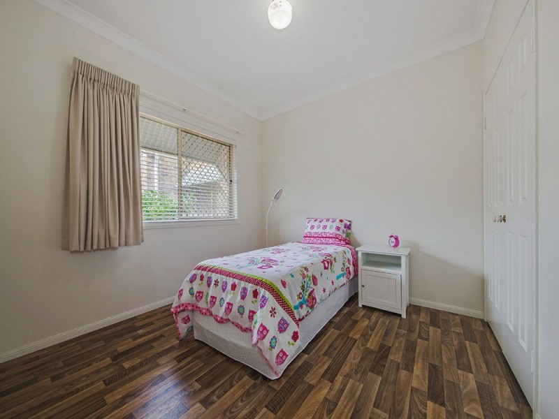 2/15 Dickenson Street, Carina QLD 4152