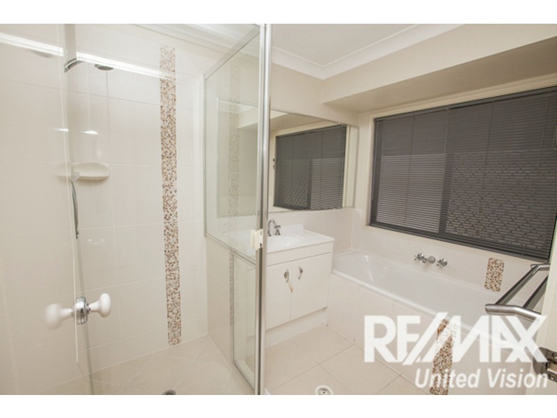 7 Figtree Place, Wakerley QLD 4154