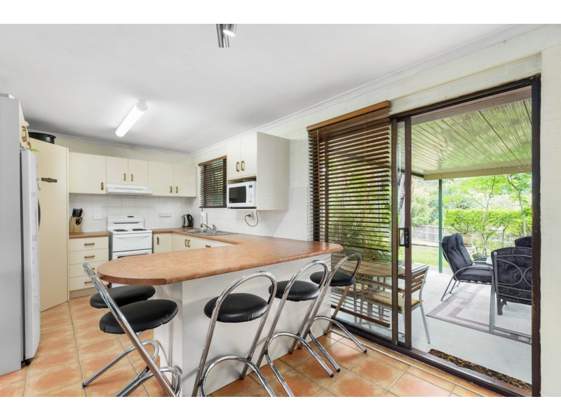 212 Upper Lyndale Street, Shailer Park QLD 4128