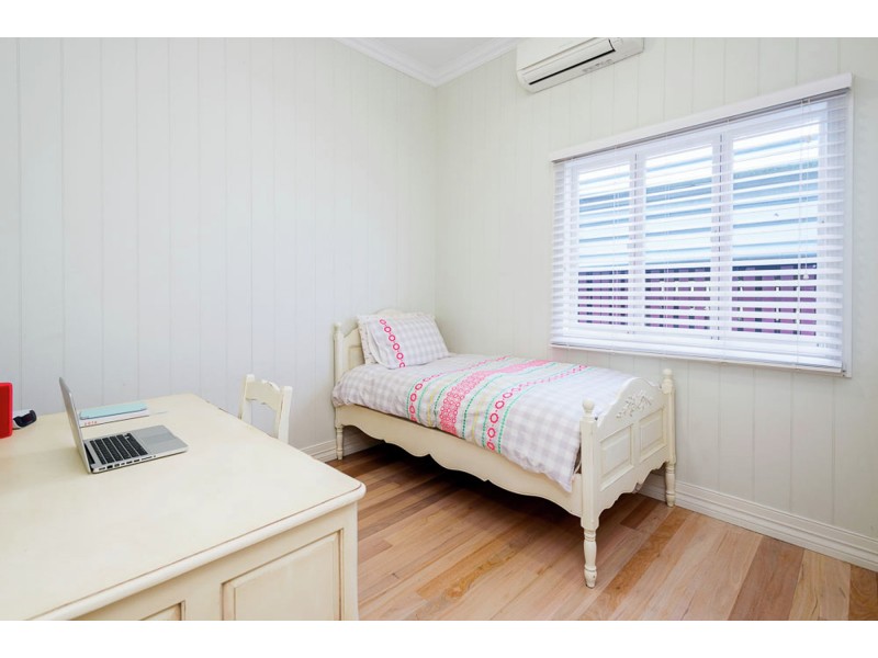 9 Edgar Street, East Brisbane QLD 4169