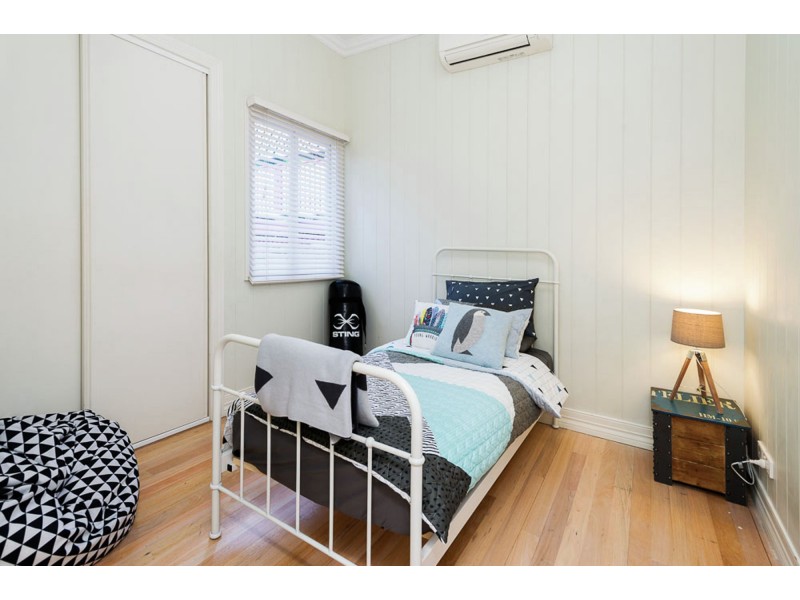 9 Edgar Street, East Brisbane QLD 4169