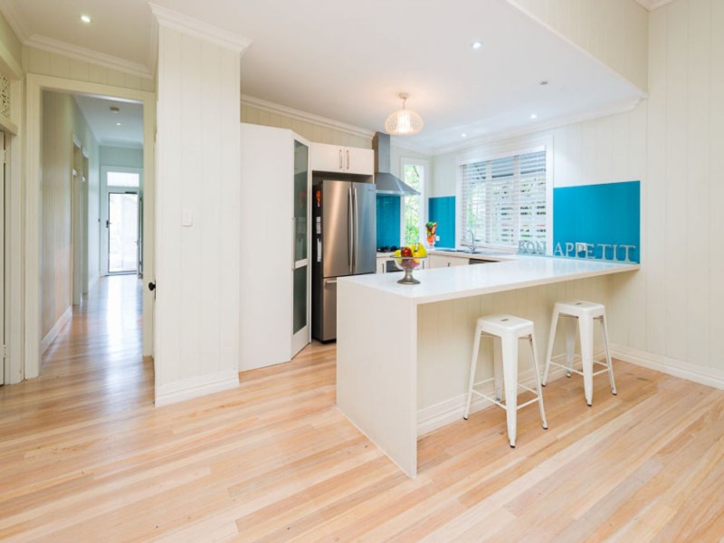 9 Edgar St, East Brisbane QLD 4169