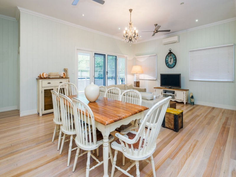 9 Edgar St, East Brisbane QLD 4169