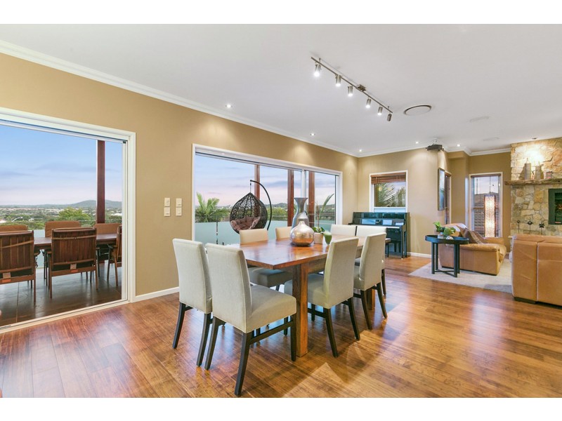 6 Torquay Court, Carina QLD 4152