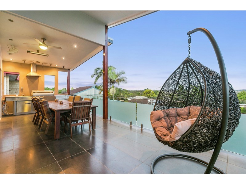 6 Torquay Court, Carina QLD 4152
