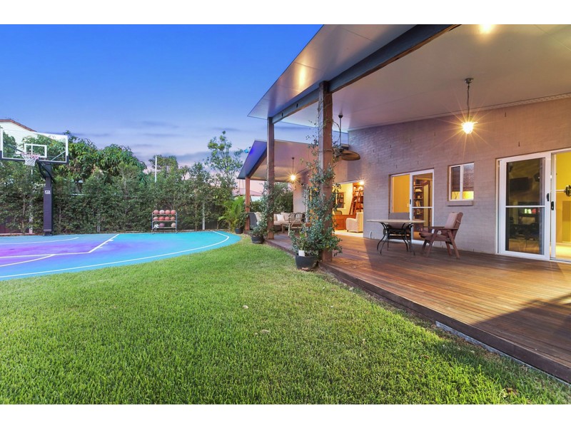 6 Torquay Court, Carina QLD 4152