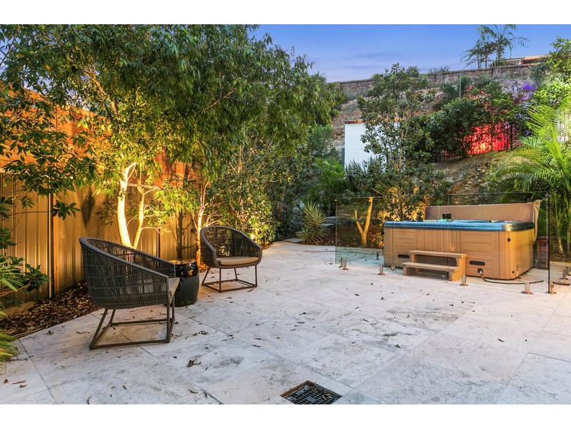 6 Torquay Court, Carina QLD 4152