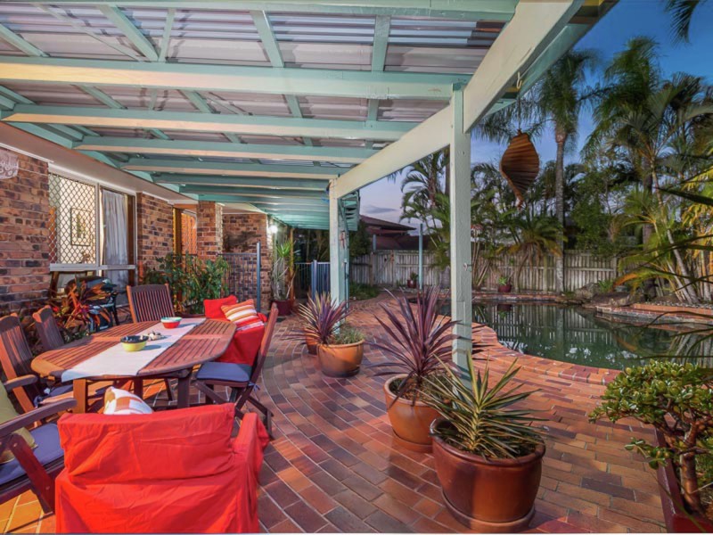 18 Edzell Place, Carindale QLD 4152