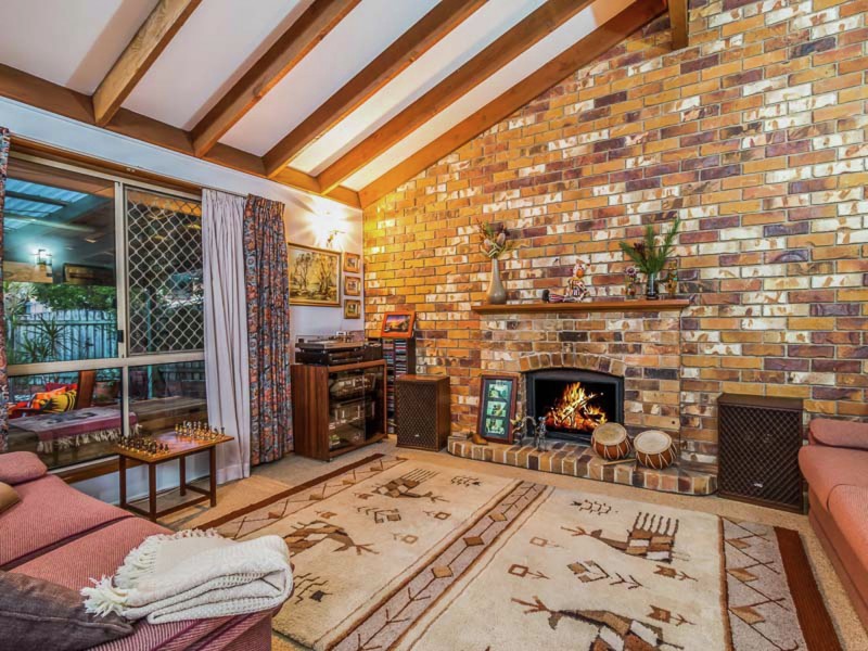 18 Edzell Place, Carindale QLD 4152