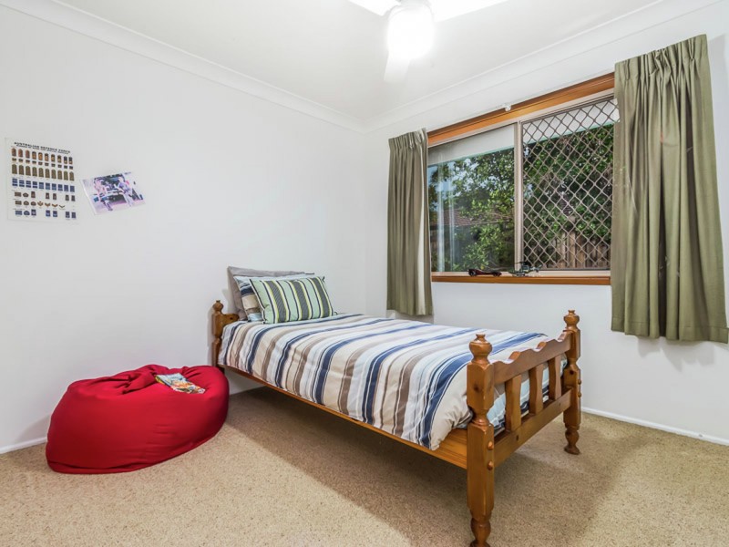 18 Edzell Place, Carindale QLD 4152