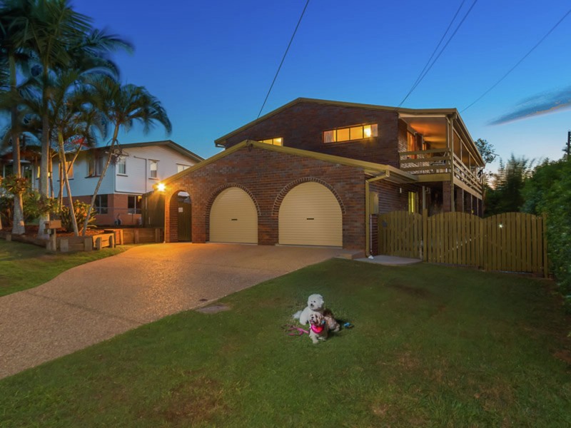 61 Bonneville Street, Holland Park West QLD 4121