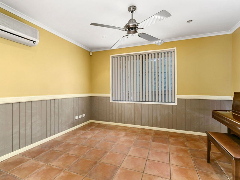 30 Ridgeview St, Carindale QLD 4152