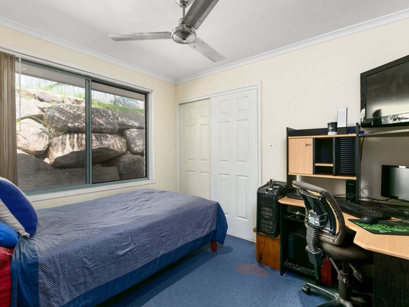 30 Ridgeview St, Carindale QLD 4152