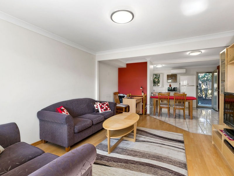 8/121 Golden Avenue, Calamvale QLD 4116