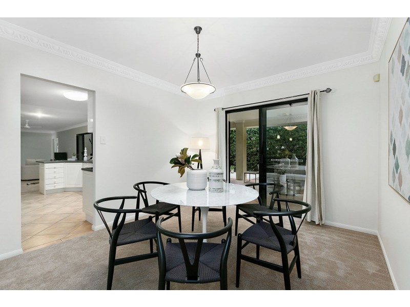 13 Ehlers Close, Carindale QLD 4152