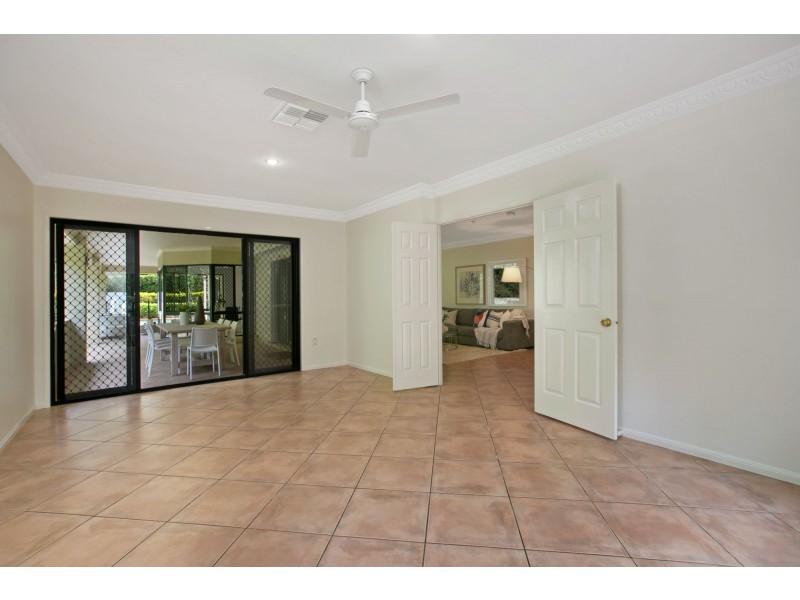 13 Ehlers Close, Carindale QLD 4152
