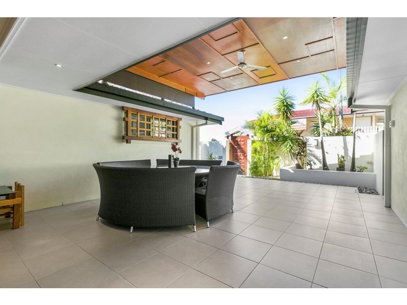 19 Brigadoon Street, Mansfield QLD 4122