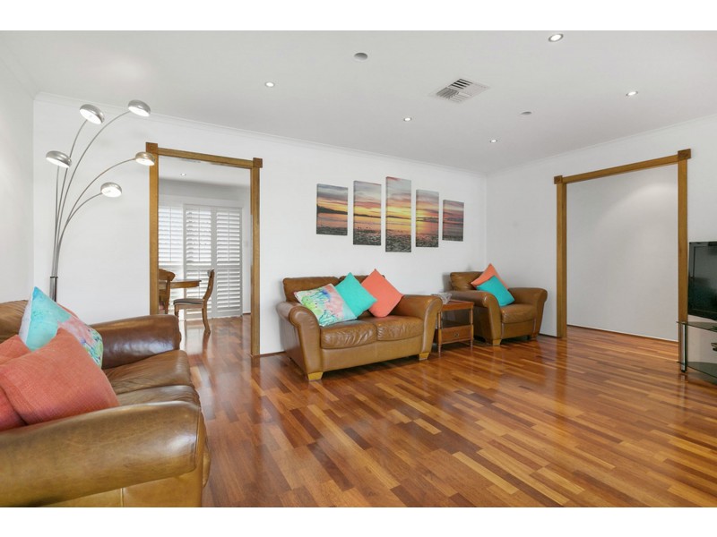 19 Brigadoon Street, Mansfield QLD 4122