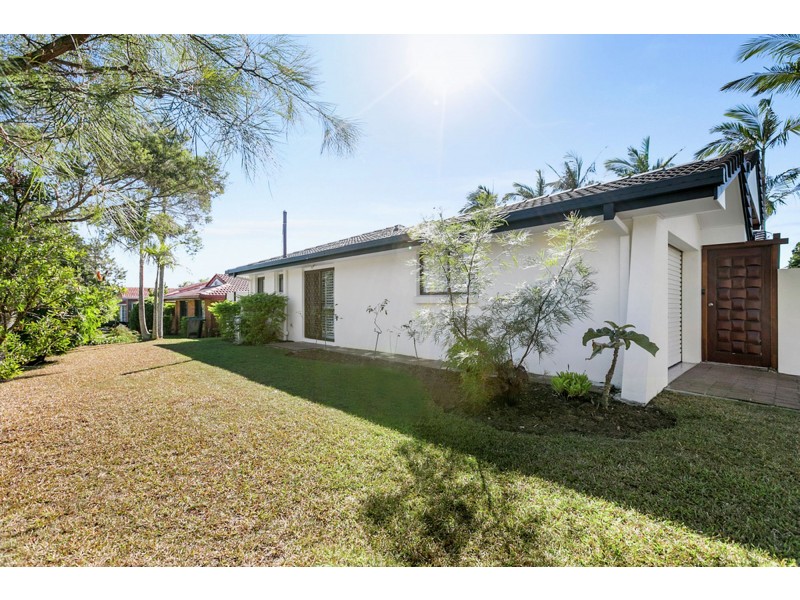 19 Brigadoon Street, Mansfield QLD 4122