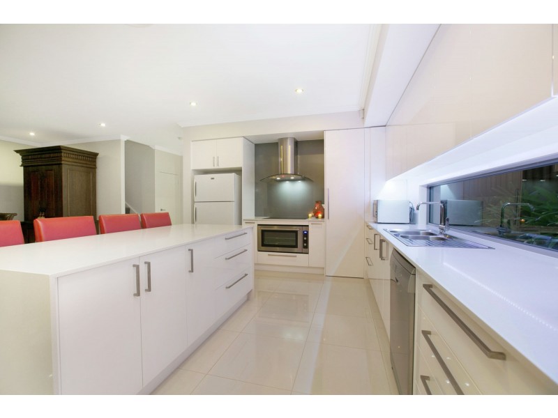 33a Eromanga Street, Carindale QLD 4152
