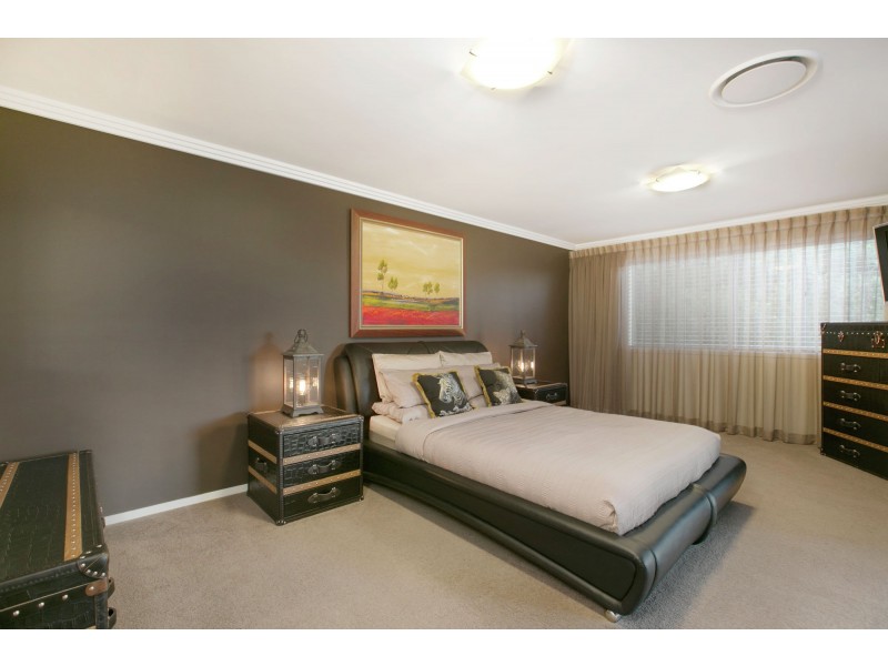 33a Eromanga Street, Carindale QLD 4152
