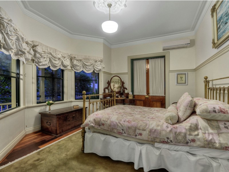 7 Ewer Street, Carindale QLD 4152