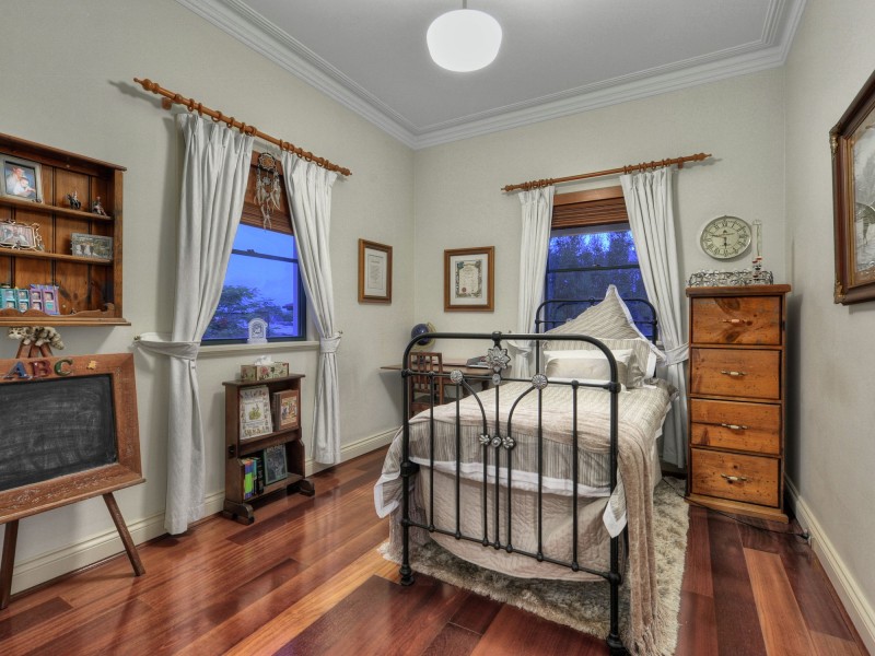 7 Ewer Street, Carindale QLD 4152