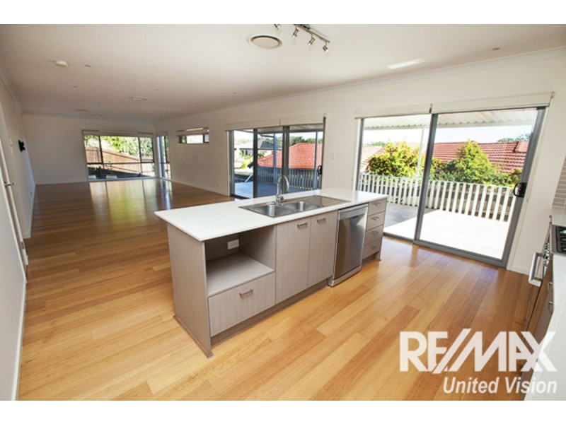 5 Yeates Close, Carindale QLD 4152