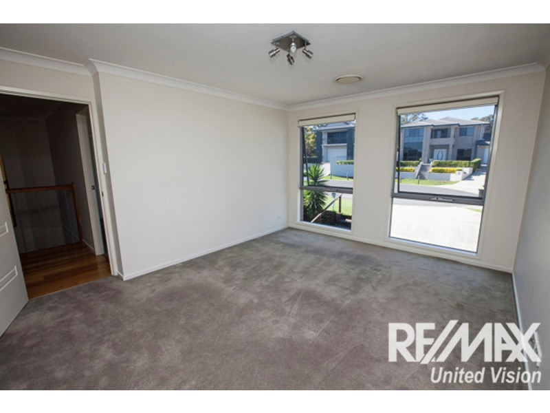 5 Yeates Close, Carindale QLD 4152