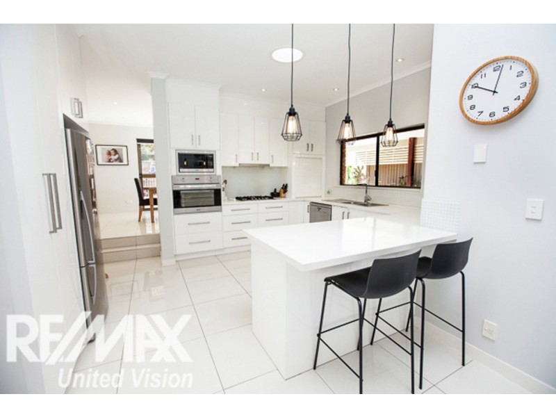 7 Raymore Crt, Carindale QLD 4152