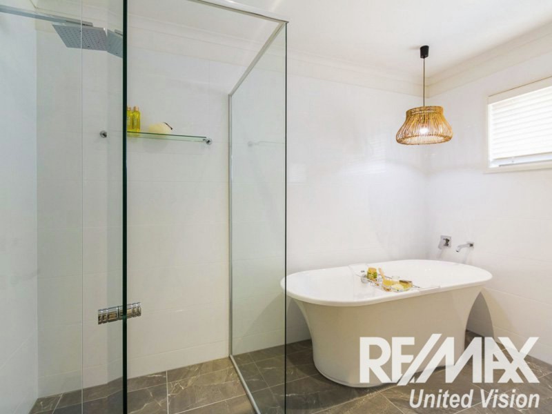 7 Raymore Crt, Carindale QLD 4152