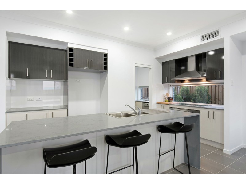 2 Springwater Street, Thornlands QLD 4164