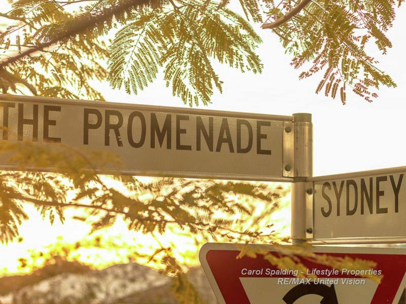 35 The Promenade, Camp Hill QLD 4152