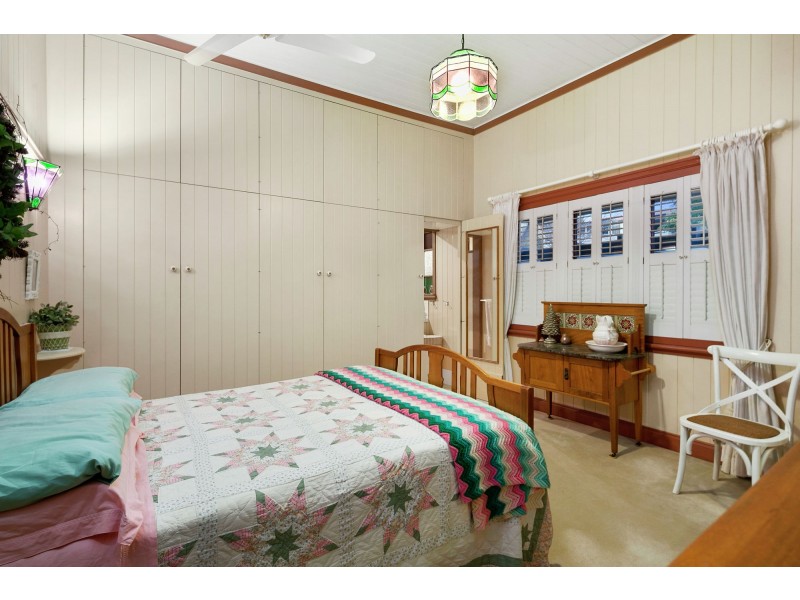 37 Villa Street, Annerley QLD 4103