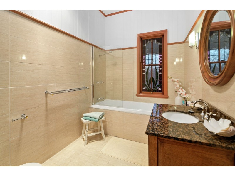 37 Villa Street, Annerley QLD 4103