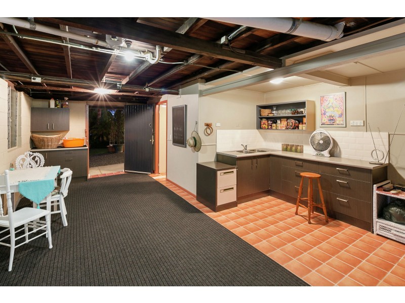 37 Villa Street, Annerley QLD 4103